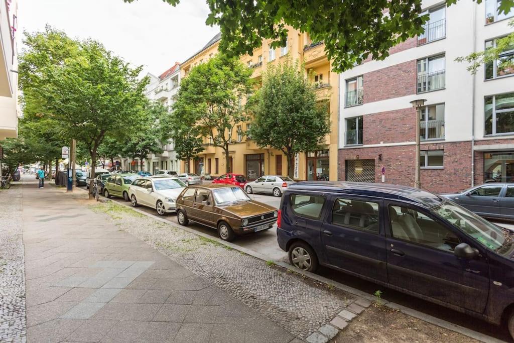 Zentrale Altbauwohnung Im Helmholtzkiez Berlin Exterior photo